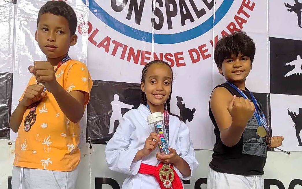 Atletas de Pinheiros conquistam ouro e bronze na 2ª Etapa Estadual de Karatê